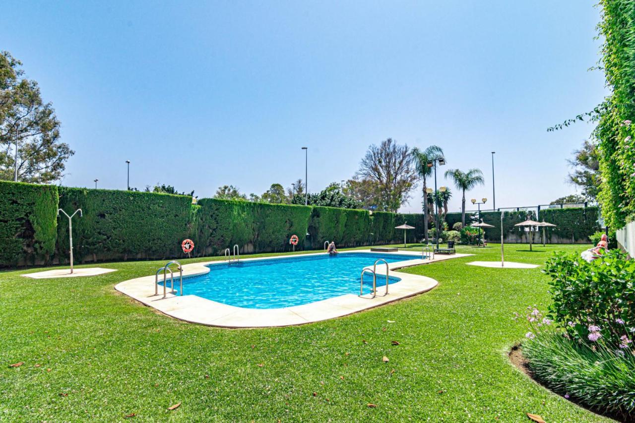 Apartment Lcr1- Lovely Ground Floor Apartment, Puerto Banus